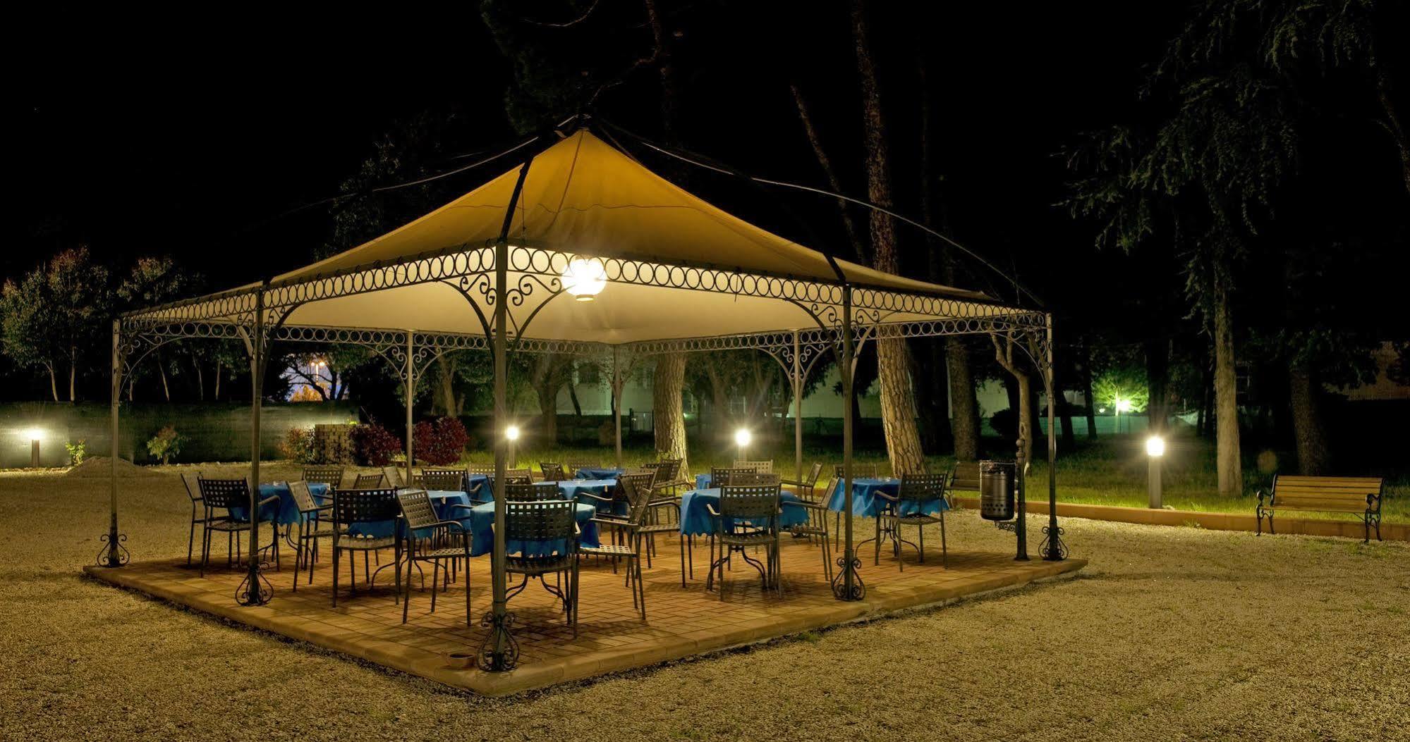 Villa Raffaello Park Hotel Assisi Exterior photo